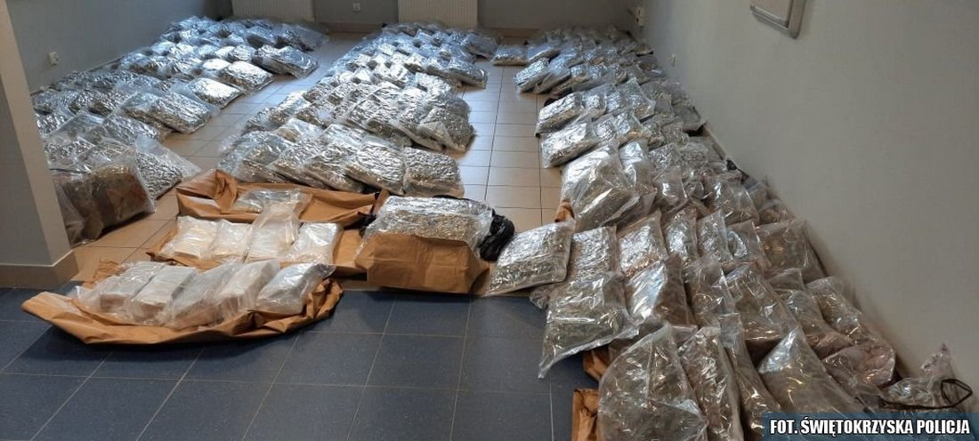 Funkcjonariusze zabezpieczyli ponad 200kg narkotyków