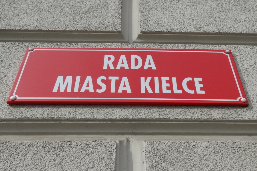  Radni ustalą pensję dla prezydenta Wenty. W piątek nadzwyczajna sesja Rady Miasta Kielce 
