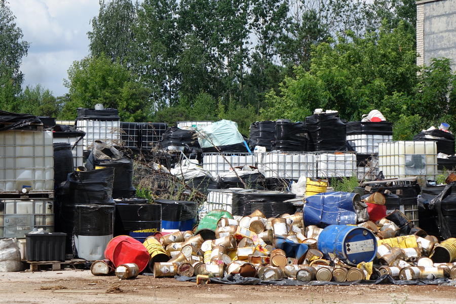 Toksyczne odpady nadal zagrażają mieszkańcom Nowin 