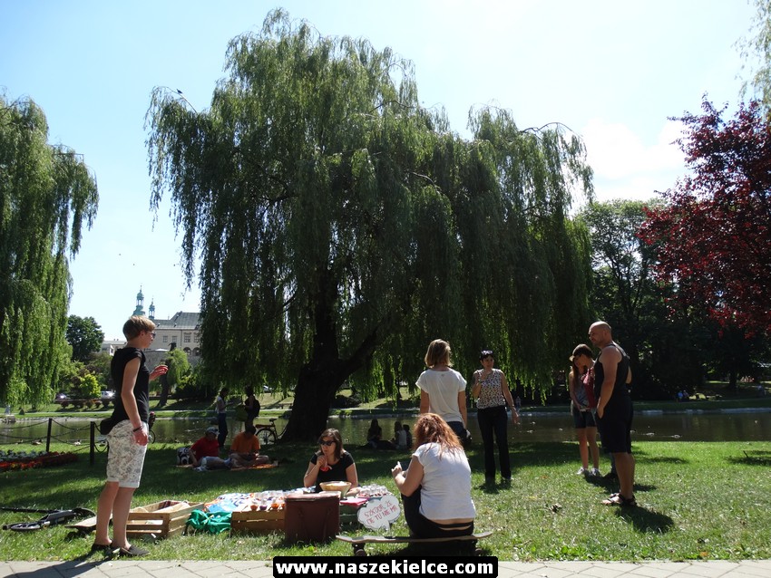  Letni Klub Śniadaniowy zaprasza na ostatni piknik na trawie