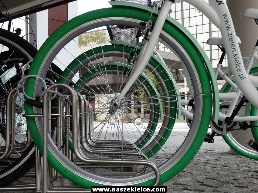  Wypożyczalnia rowerów przy parkingu Centrum 15.10.2016
